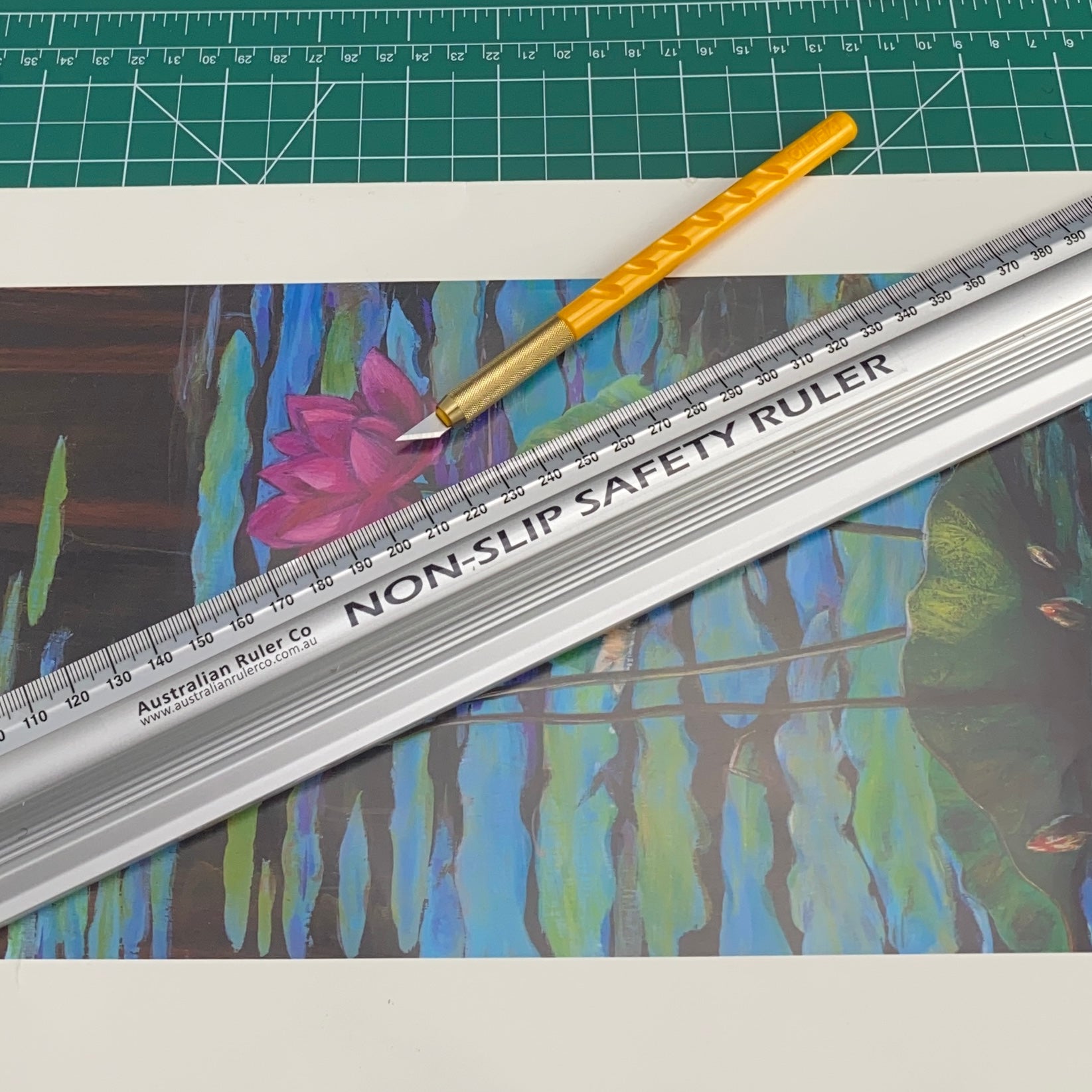 Australian Ruler Company - Original Non-Slip Safety Ruler 90cm